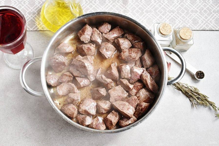 Вкусный Рецепт: Говядина в вине в мультиварке