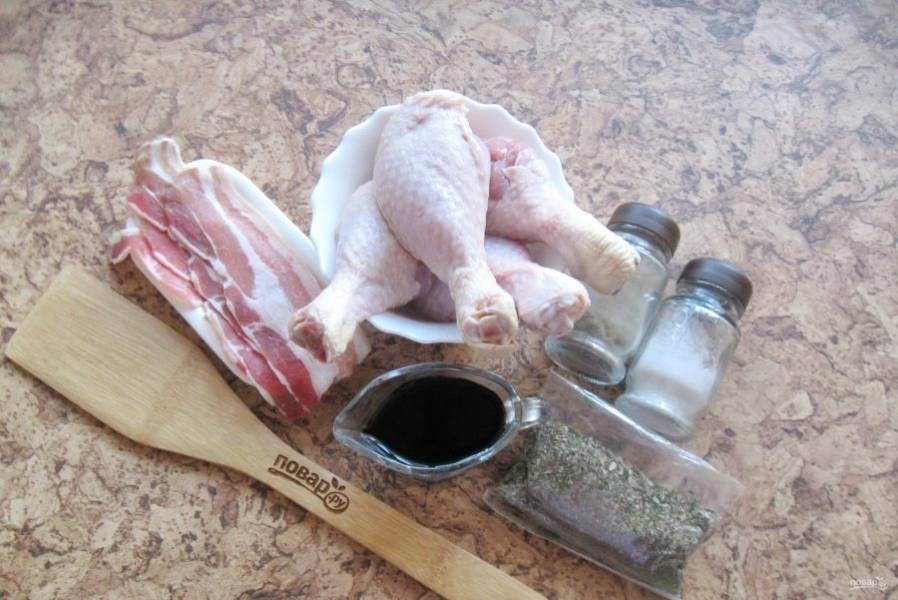 Подготовьте ингредиенты для приготовления куриных ножек.