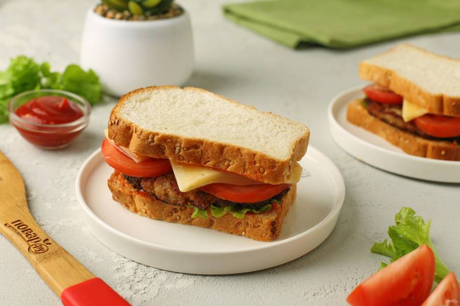 Сэндвичи: пошаговых рецепта с фото для приготовления в домашних условиях