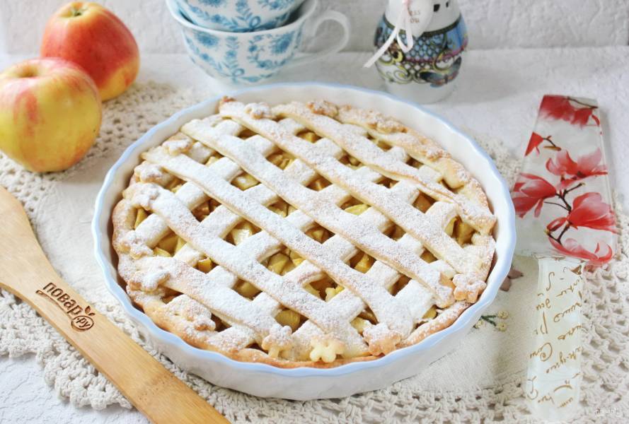 Яблочный пирог с решеткой