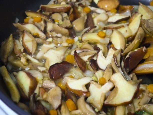 Блюда из маслят – 15 рецептов с фото пошагово. Что приготовить из грибов маслята на ростовсэс.рф