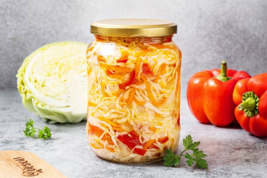 Капуста с перцем на зиму готова!