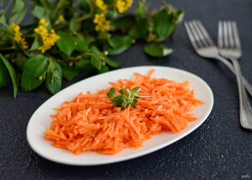 Салат из огурцов и корейской моркови