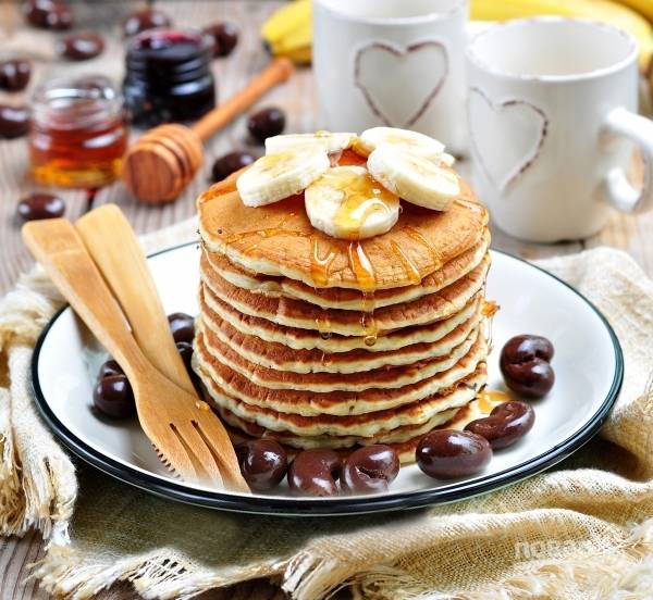 Банановые Панкейки на Кефире БЕЗ яиц: простой рецепт на завтрак - the Вкусно