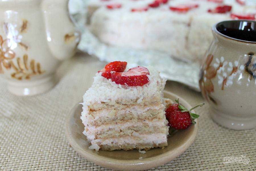 Вкусный бисквитный торт со сметаной и клубникой — пошаговый рецепт с фото — GotovLegko