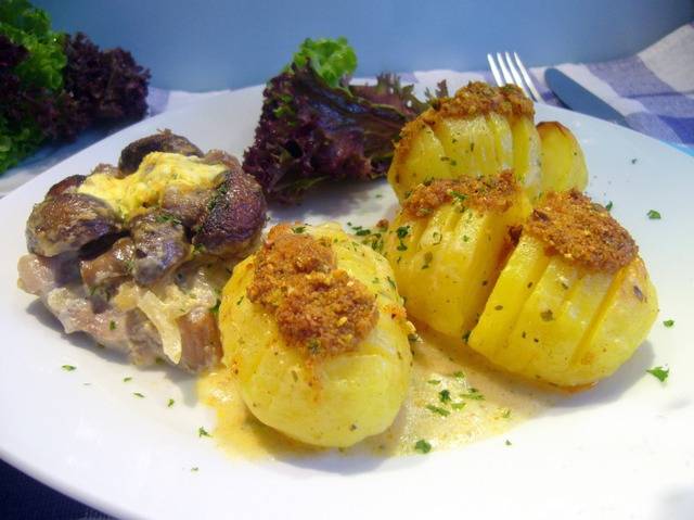 Картофель, запеченный под соусом Бешамель