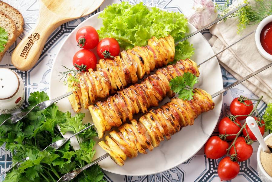 Картофель на шампурах