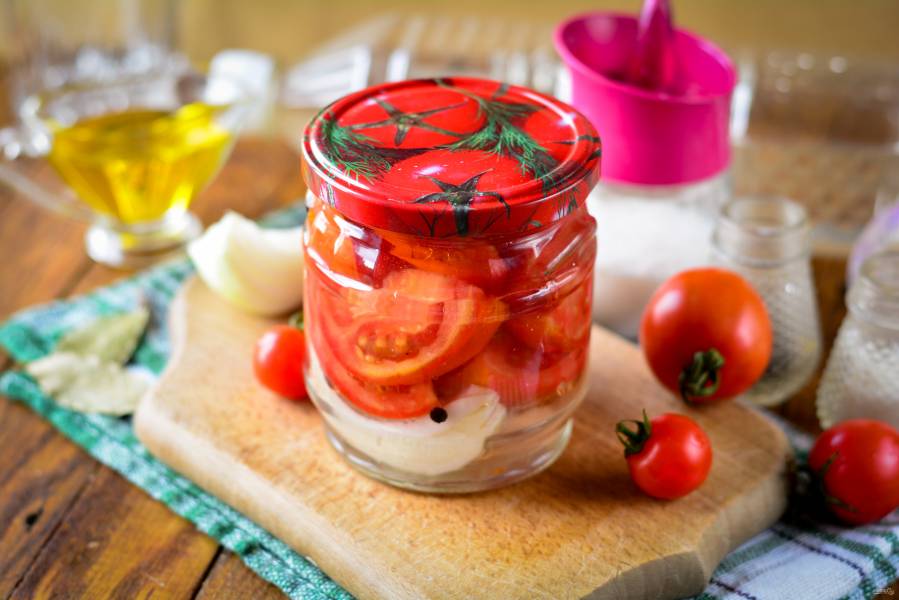 Салат из огурцов и помидоров на зиму - рецепты с фото