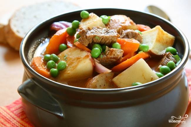Картошка с грибами и мясом в горшочках - пошаговый рецепт с фото