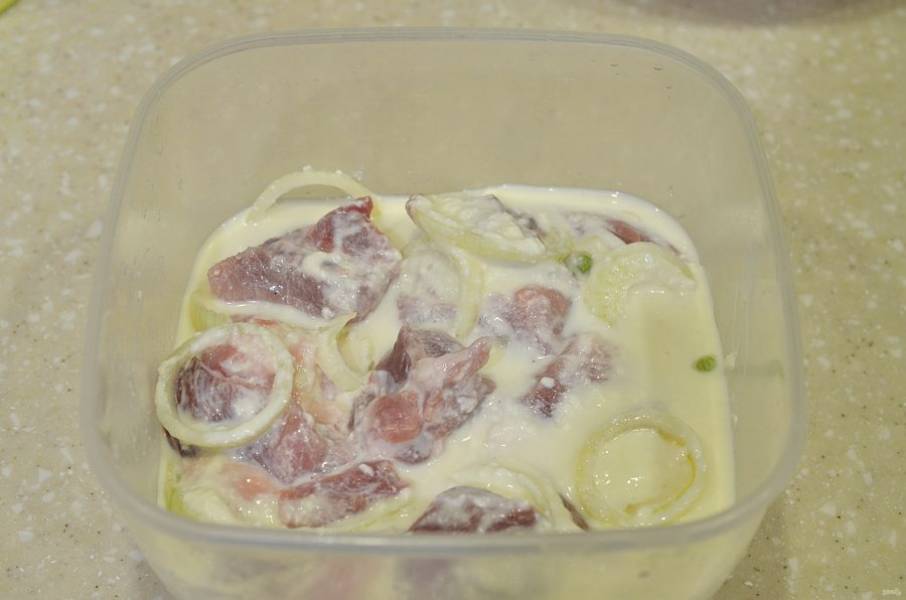Оставьте мариноваться минимум на 2 часа.