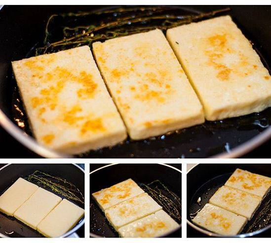 Выложите на сковородку сыр, обжарьте его с обеих сторон. Делать это нужно очень быстро и на сильном огне, чтоб сыр успел схватиться, но не успел растечься. 