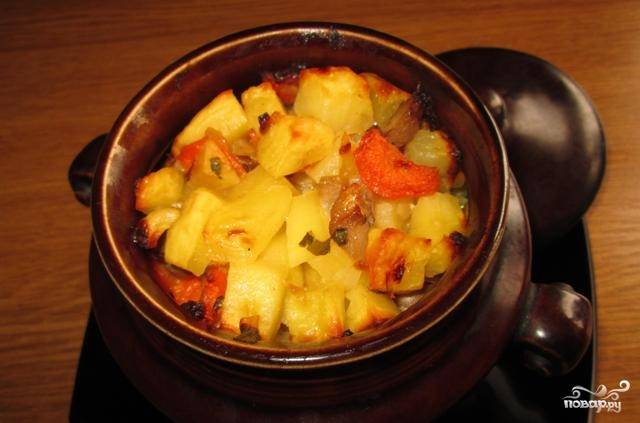 Кижуч, запеченный с картофелем