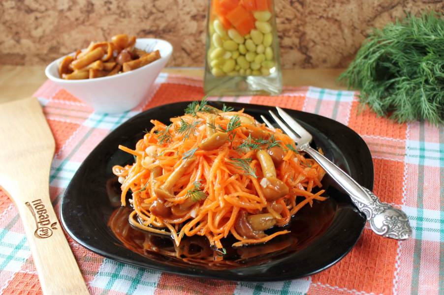Выход корейского салата из грибов с морковью на 1000 грамм.