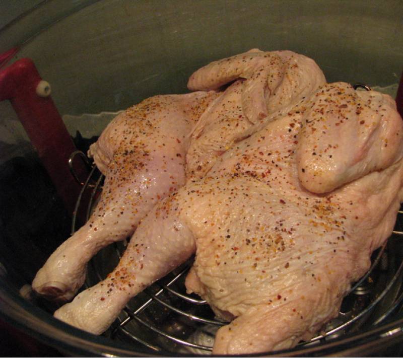 Как коптить курицу в коптильне горячего копчения