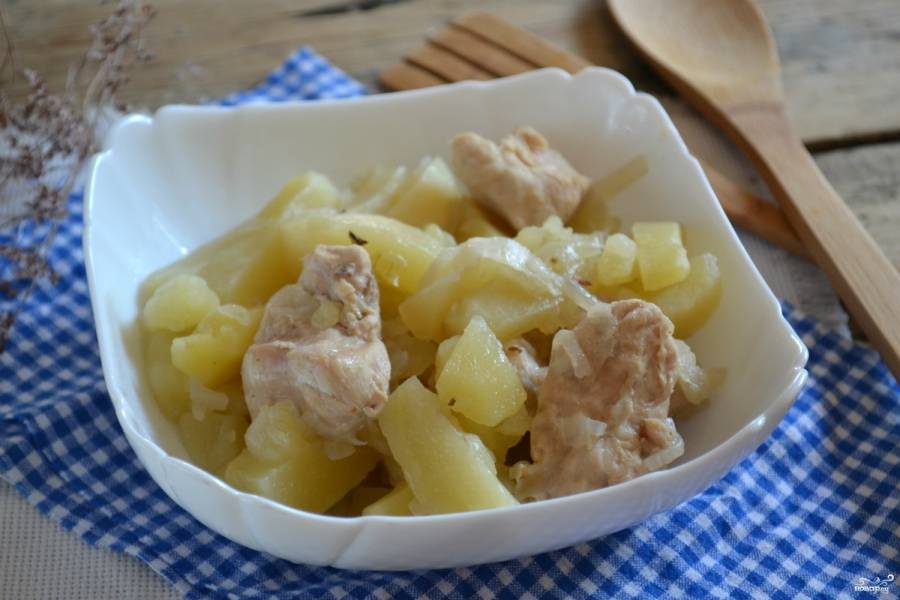 Тушеная картошка с курицей в банке в духовке