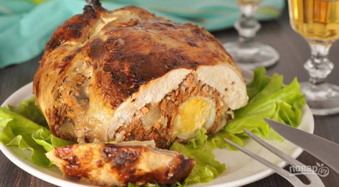 Куриное филе с помидорами, луком, чесноком и яйцом в духовке простой рецепт пошаговый