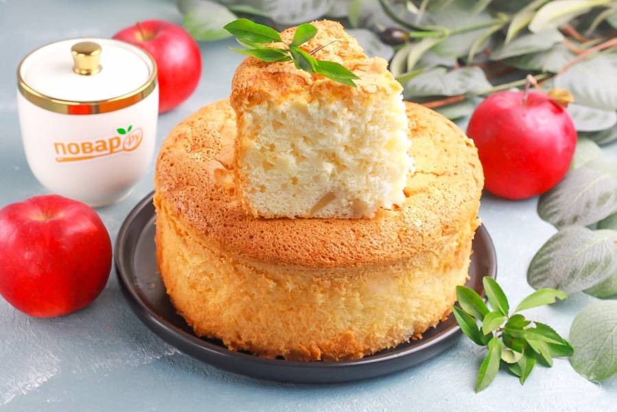 Пирог с яблоками и бананами