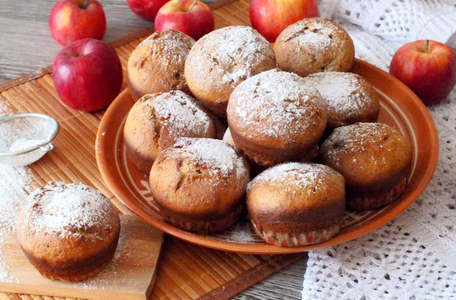 Кексы с яблоками в формочках | Волшебная уральские-газоны.рф