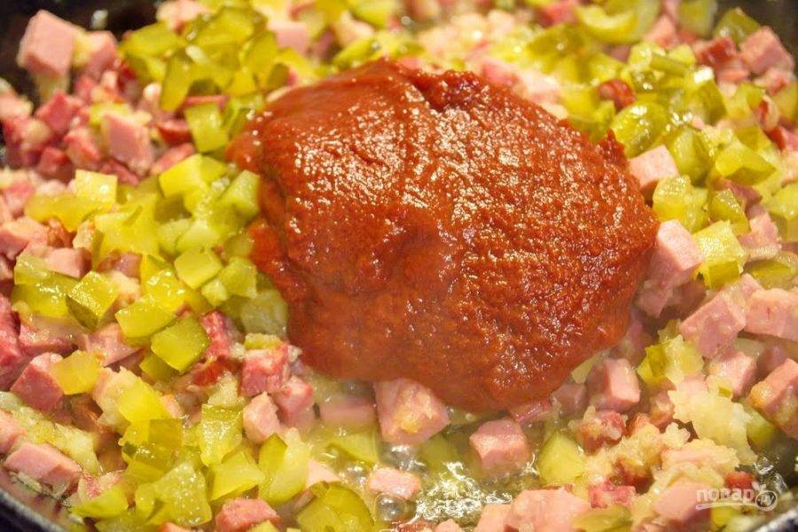 Солянка с колбасой, рецепт с фото пошагово
