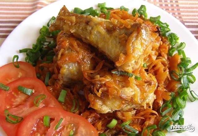 Рыба, тушенная с овощами