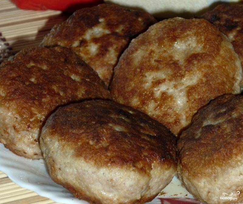Куриные котлеты с манкой