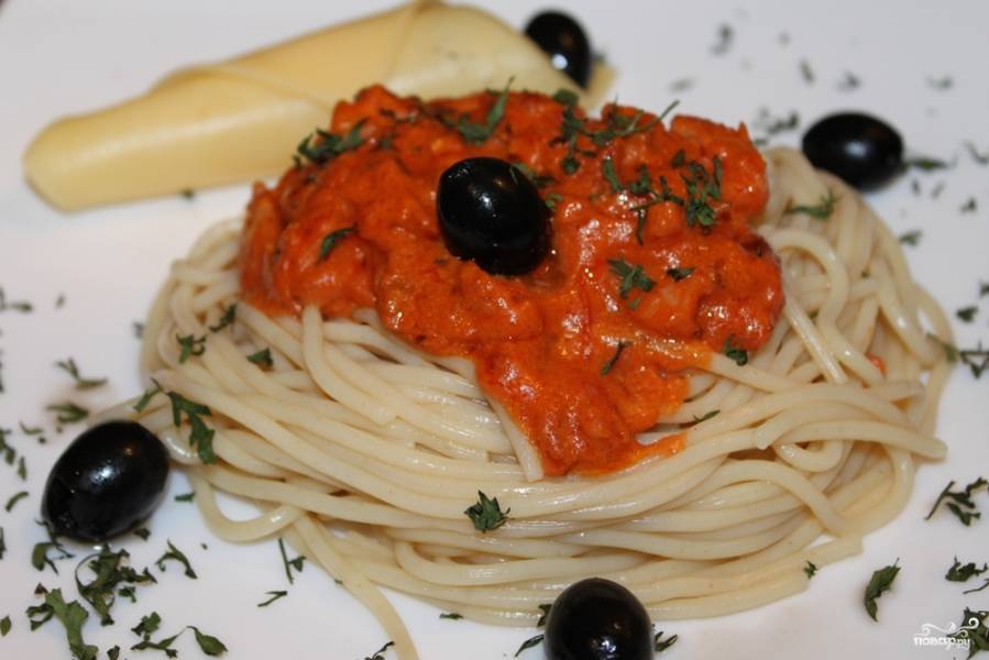 Паста в томатном соусе с грибами, пошаговый рецепт на ккал, фото, ингредиенты - julika