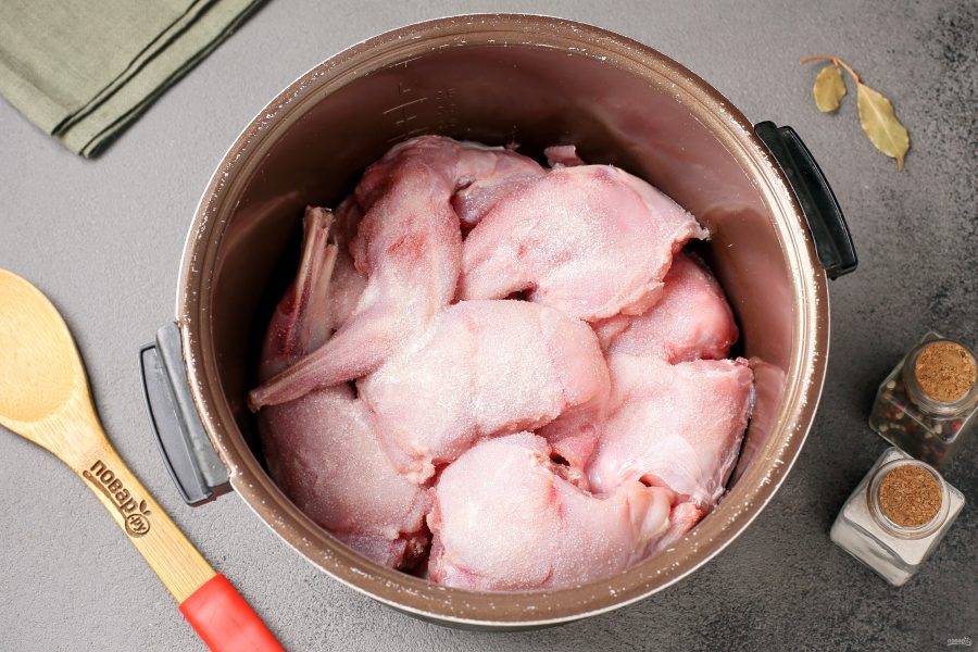 Как вкусно приготовить тушёнку из курицы дома