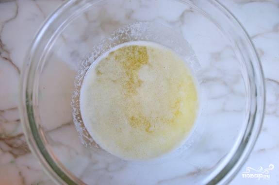 Масло растопите в микроволновке или на водяной бане.