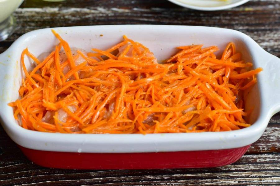 Мясо, запеченное с корейской морковкой