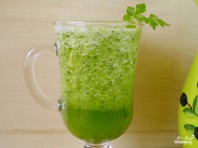 Зеленый коктейль с огурцом