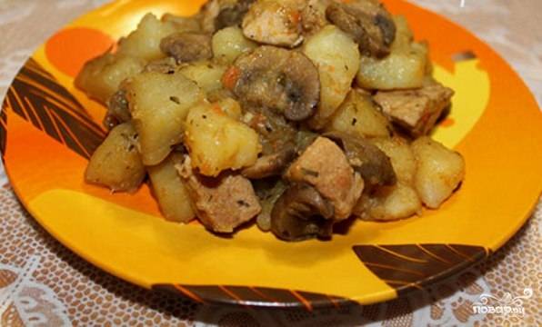 Грибное жаркое с грибами и картофелем в горшочках рецепт с фото пошагово - taimyr-expo.ru