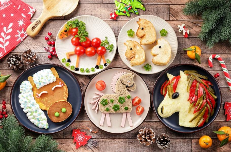 Как украсить новогодний стол своими руками на год Лошади 2026