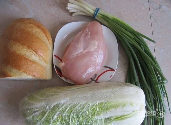 1. Итак, для начала подготовим все продукты. Вымоем капусту.