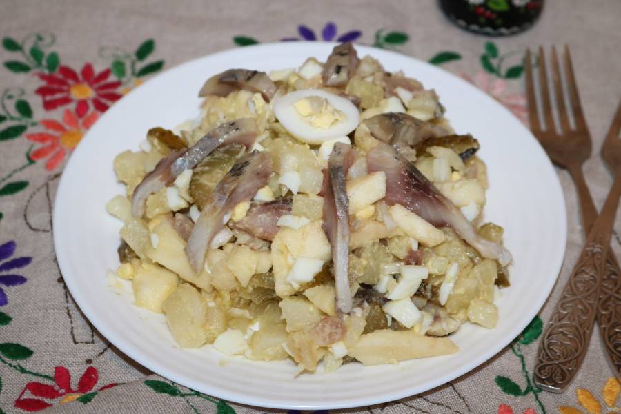 Рецепт любимого салата бабушки: три ингредиента - и блюдо готово