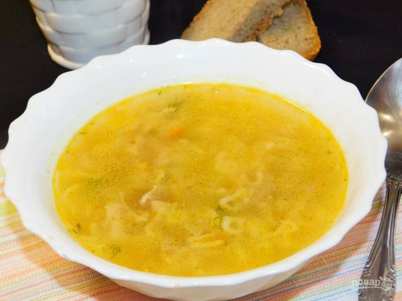 Куриный суп с вермишелью и кабачками