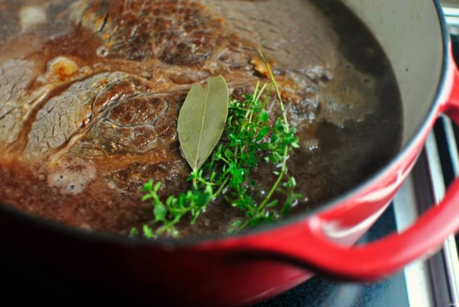 Запечённая говядина с овощами в рукаве в духовке: рецепт - Лайфхакер