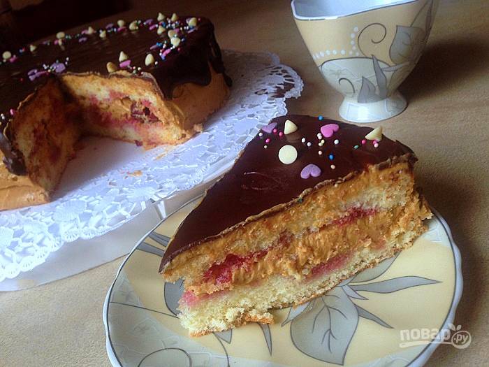 Бисквитный торт с масляным кремом, орехами и курагой рецепт пошаговый с фото - вороковский.рф