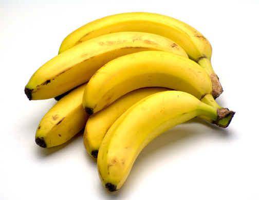 1.	Выбирайте для коктейля самые спелые и сладкие бананы, которые имеют интенсивный желтый цвет или даже покрыты коричневыми точками.