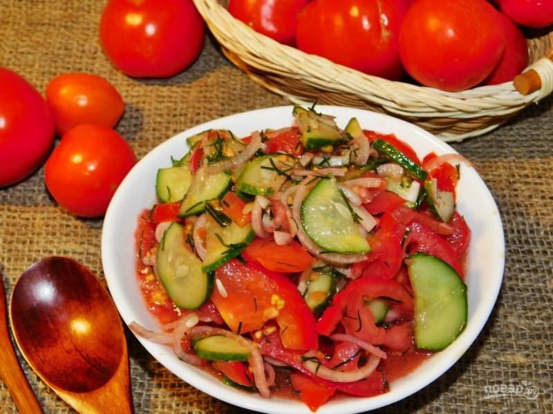 Овощной салат с базиликом