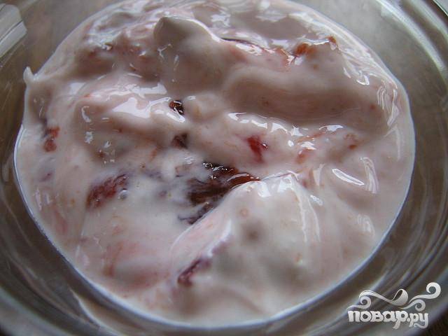 3.	Вместо ванильного йогурта можете взять йогурт со сливовым или яблочным наполнителем, чтобы не перебить основной вкус коктейля.