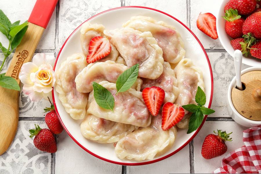 Вареники с клубникой