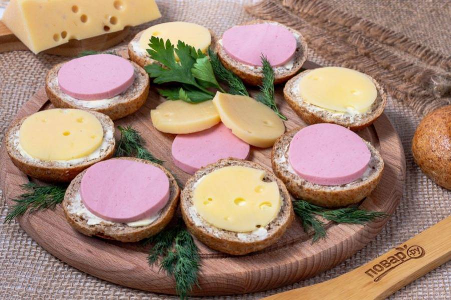 Бутерброды на праздничный стол - простые и вкусные рецепты
