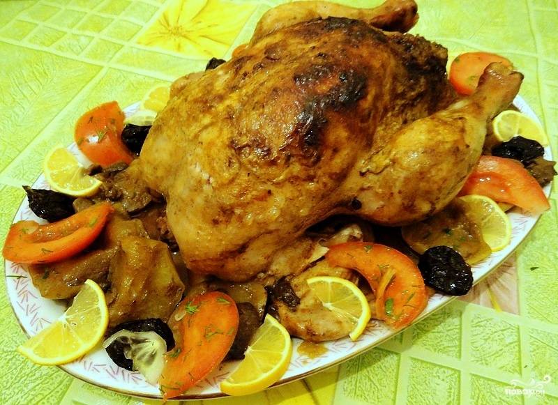 Курица в духовке с яблоками и черносливом: рецепт с фото