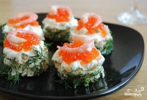 Бутерброды с красной икрой