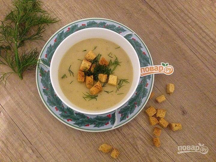 Луково-сельдерейный суп с грибами