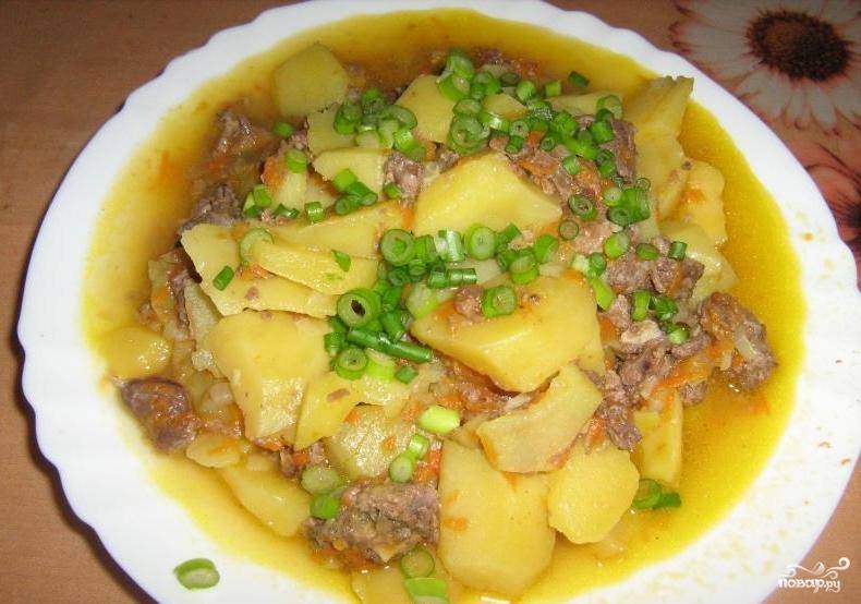 Как приготовить картошку с тушенкой в кастрюле: простой и вкусный рецепт