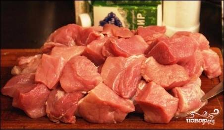Мясо порезать порционными кусками.