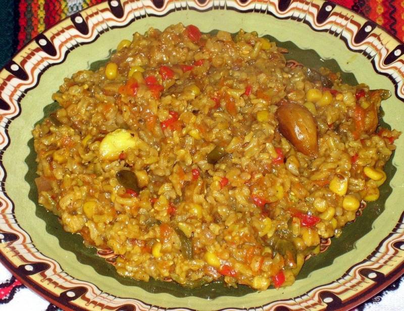 Коричневый рис с овощами