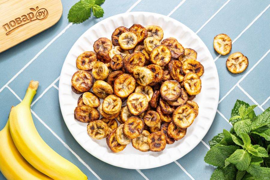 Банановые чипсы в аэрогриле готовы, приятного вам аппетита!