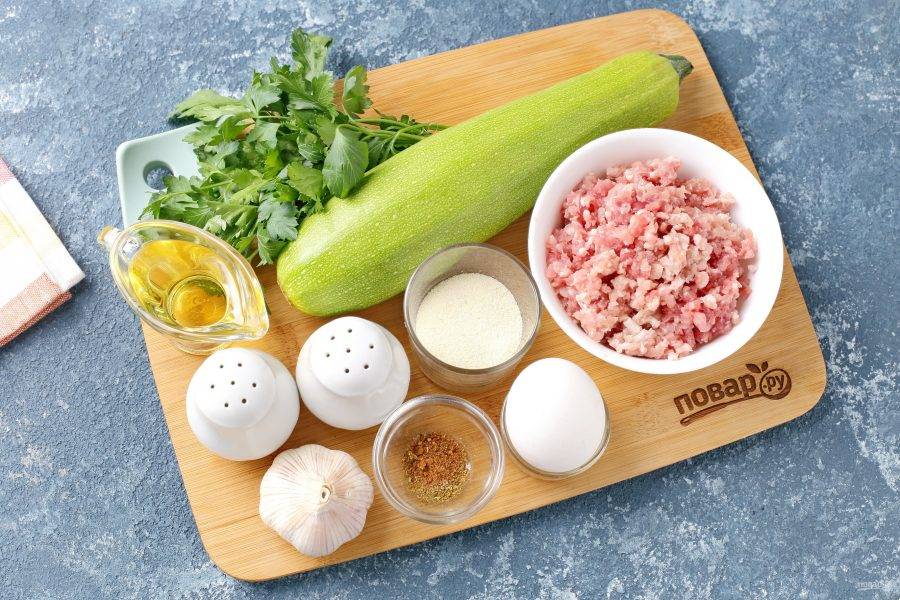 Оладьи из кабачков, картофеля и куриного фарша